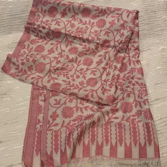 Scarf - Picture 2 of 2